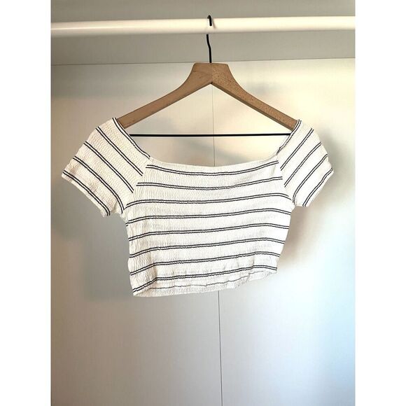 ASOS Smocked Short Sleeve Cropped Tee Size 8 - Picture 2 of 5